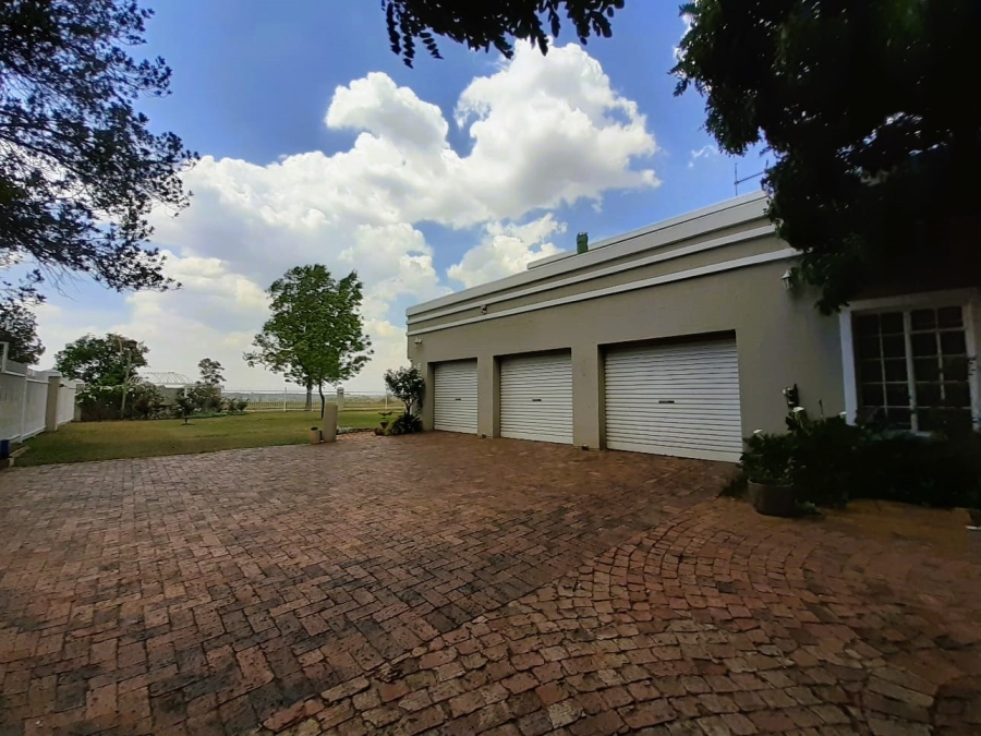 4 Bedroom Property for Sale in Vaalpark Free State